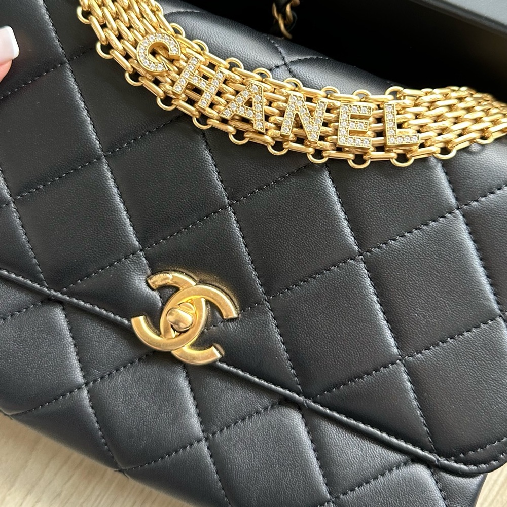 Chanel bag - Picture 2 of 9